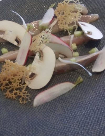 Maquereau vanille radis rhubarbe champignon